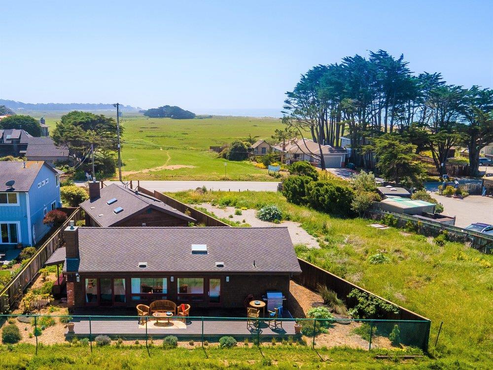 137 Kelly Avenue, Half Moon Bay CA: https://media.crmls.org/mediaz/b5d0201a-60c4-4c72-b9ce-fe247b219ac4