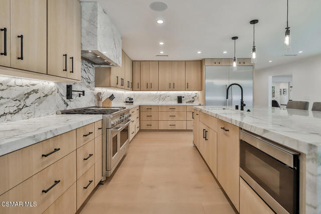 31754 Foxfield Drive, Westlake Village CA: https://media.crmls.org/mediaz/b5d13e4f-4a0a-4c2f-b144-4d69d38e9799.jpg