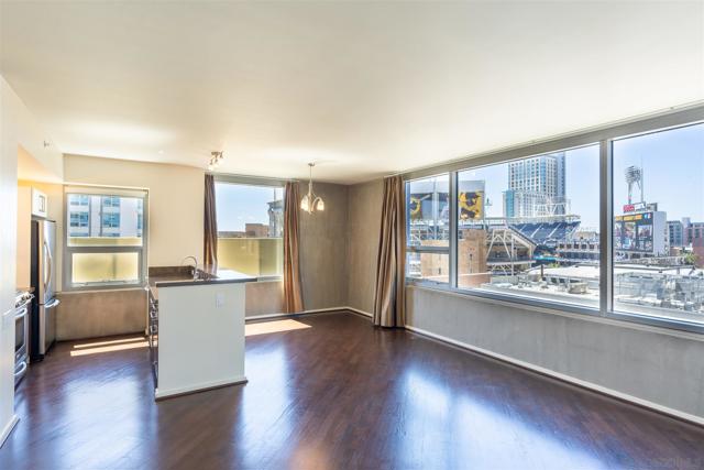 321 10th ave, San Diego CA: https://media.crmls.org/mediaz/b5d26b3f-7255-4e8a-8878-f741f78150e5.jpg
