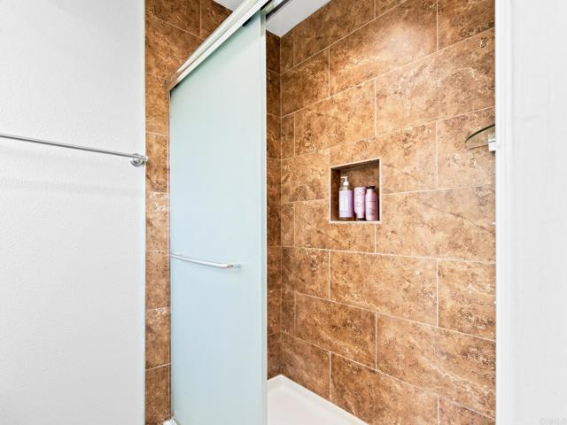 Image 22 of 45 For 6218 Snowbond Street