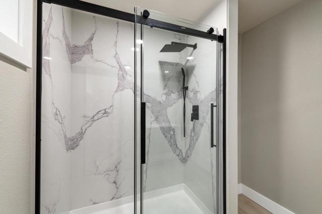 Image 57 of 63 For 252 Euclid Avenue