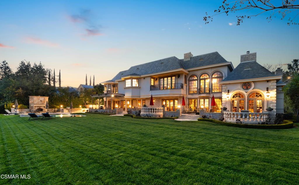 240 W Stafford Road