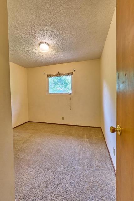 520 Seely Avenue, Aromas CA: https://media.crmls.org/mediaz/b5d45239-00c7-44d4-b882-1d2c42f7af32.jpg