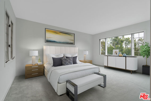 10118 Empyrean Way, Los Angeles CA: https://media.crmls.org/mediaz/b5d46947-b2c3-4868-b27d-f5280b3ef79f.jpg