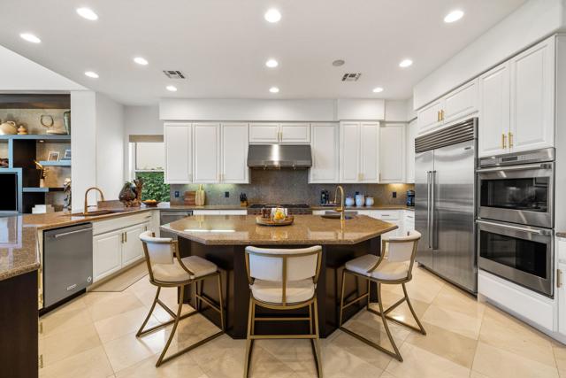 49606 Montana Way, La Quinta CA: https://media.crmls.org/mediaz/b5d49993-7c8b-455c-9419-14e5c38aca89.jpg