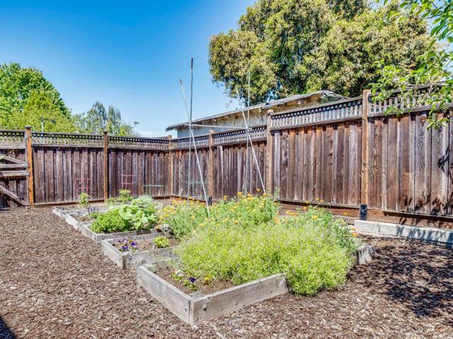 489 Atlanta Avenue, San Jose CA: https://media.crmls.org/mediaz/b5d4de23-4b0e-49b2-bf7c-40af16a94ed7.jpg