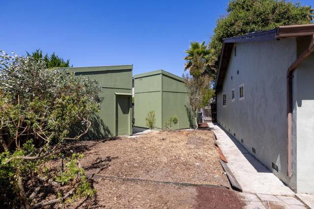 103 Calvin Place, Santa Cruz CA: https://media.crmls.org/mediaz/b5d50ec9-bb9e-4e83-b83f-7fcb7b9084c7.jpg