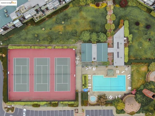 1301 Quarry Ct, Richmond CA: https://media.crmls.org/mediaz/b5d510d9-2be4-4f50-9e29-03b6e68b0338.jpg
