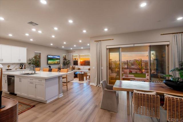660 Westbrook Loop, San Marcos CA: https://media.crmls.org/mediaz/b5d57203-28cb-4670-bfbf-432e1a418f59.jpg