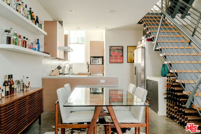 1220 N Orange Grove Avenue, West Hollywood CA: https://media.crmls.org/mediaz/b5d5a207-6c9f-41ff-8829-995d55116813.jpg