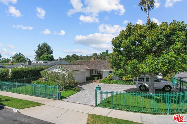 Details for 1425 Brinkley Avenue, Los Angeles, CA 90049