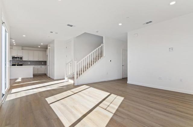 5709 Pathway Drive, Fairfield CA: https://media.crmls.org/mediaz/b5d5e127-b930-4cf3-89f1-1a82a4869242.jpg