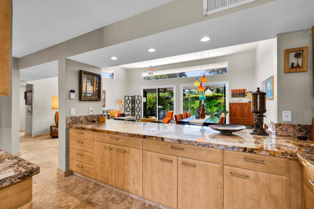 2327 Casitas Way, Palm Springs, CA 92264