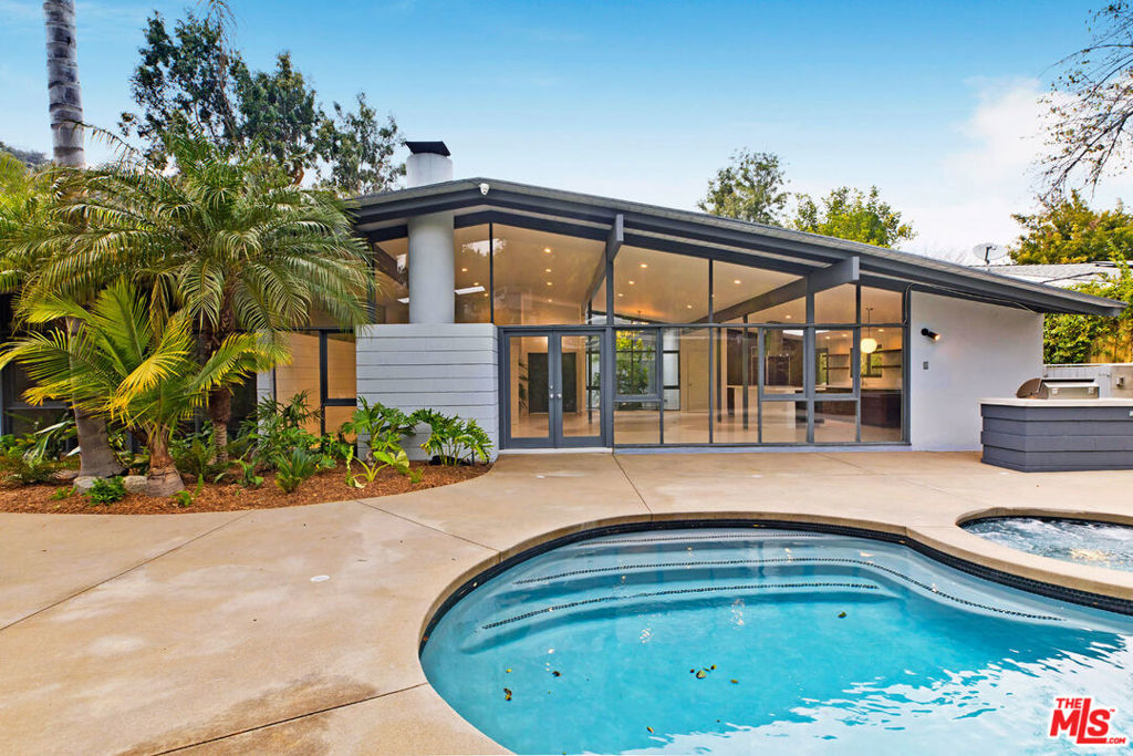 7560 Lolina Lane — Mid Century Modern