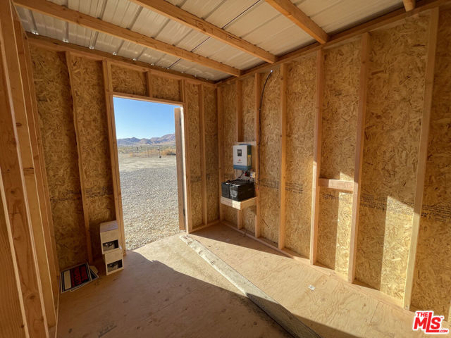 8144 Jefferson Street, Mojave CA: https://media.crmls.org/mediaz/b5d6c7e6-09dd-4d0c-8e3d-c2fdffab2b64.jpg
