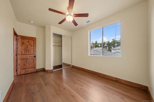 32991 Adelante St, Temecula CA: https://media.crmls.org/mediaz/b5d72fa4-faff-4edd-8526-abc1a0e6b373.jpg