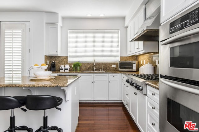 6021 Dawn, Playa Vista CA: https://media.crmls.org/mediaz/b5d75809-7c26-4b98-a56f-534abb4c9993.jpg