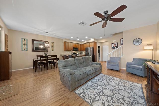 1367 Santa Diana Rd, Chula Vista CA: https://media.crmls.org/mediaz/b5d845b0-3d7f-4da1-bd31-8aa9dd8a21d3.jpg