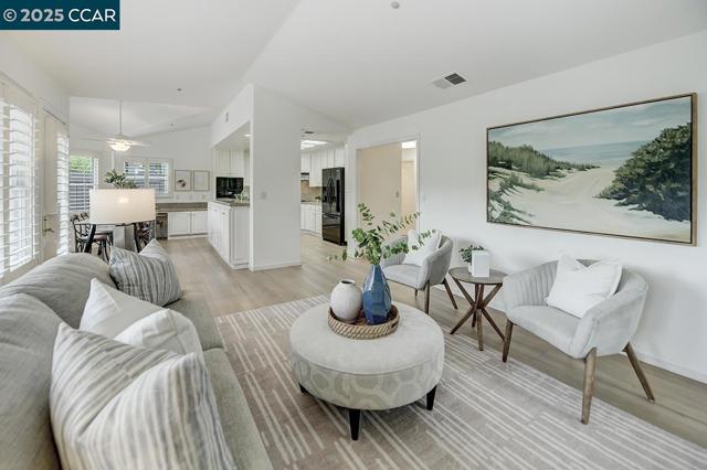 2504 Saklan Indian Dr, Walnut Creek CA: https://media.crmls.org/mediaz/b5d87187-725d-4607-bb45-a87858de666f.jpg