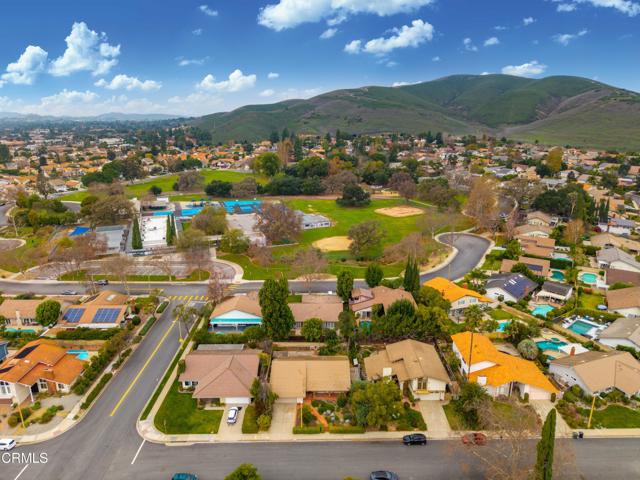 2813 E Appalachian Court, Westlake Village CA: https://media.crmls.org/mediaz/b5d8f5ba-da9f-4457-bbc6-ac786855ce60.jpg