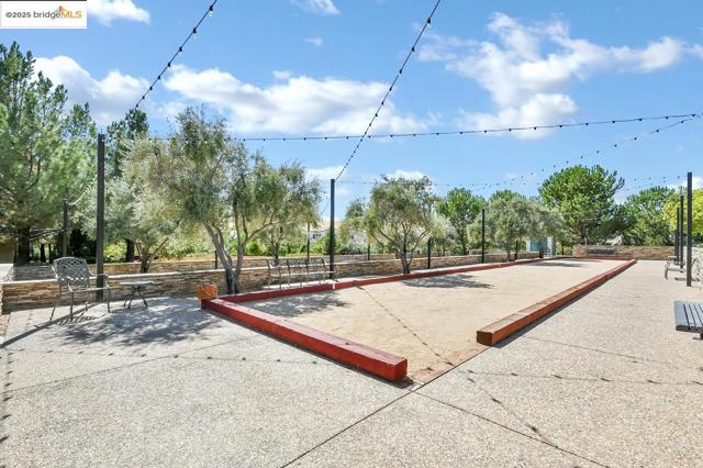 1147 Saint Julien St, Brentwood CA: https://media.crmls.org/mediaz/b5d9c95d-3ef6-42df-aa26-087ea7c29372.jpg