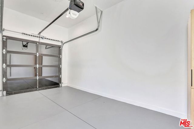 5730 Lasaine Avenue, Encino CA: https://media.crmls.org/mediaz/b5dad50d-9889-45e0-9bc5-bd2206da6811.jpg
