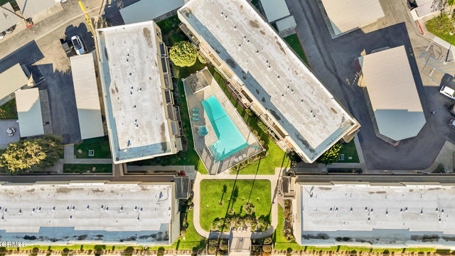 275 E Surfside Drive, Port Hueneme CA: https://media.crmls.org/mediaz/b5db23fd-63fa-4668-9710-0817a2326bcf.jpg