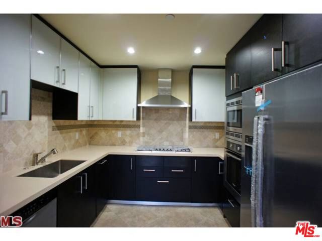 8612 Burton Way, Los Angeles CA: https://media.crmls.org/mediaz/b5db5a77-9e6a-4405-8ef9-50f076c42793.jpg
