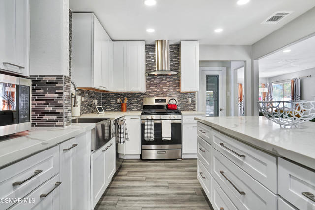 677 S Highland Drive, Palm Springs CA: https://media.crmls.org/mediaz/b5dbf547-69be-4ce2-926a-57123ae9b5ea.jpg