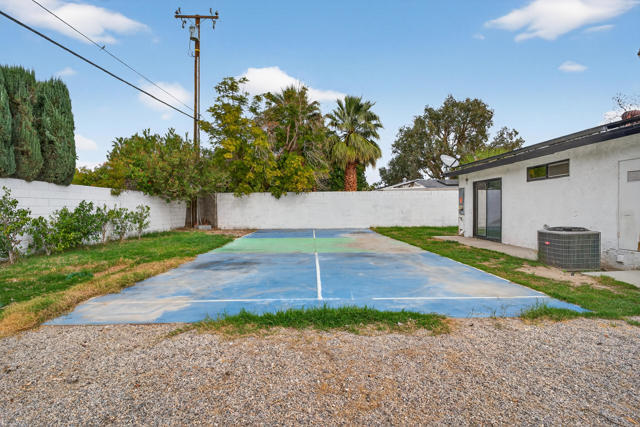 Image 28 of 32 For 2251 San Gorgonio Road