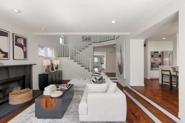 2051 Gordon Avenue, Menlo Park CA: https://media.crmls.org/mediaz/b5dd36e6-27dd-49d0-b71c-7adeb43d72a8.jpg