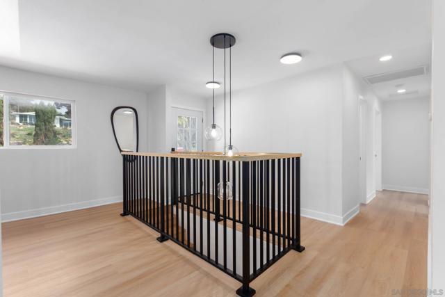 361 E Indian Rock Rd, Vista CA: https://media.crmls.org/mediaz/b5de542a-f09b-4e24-aec6-ef9d3d54b577.jpg