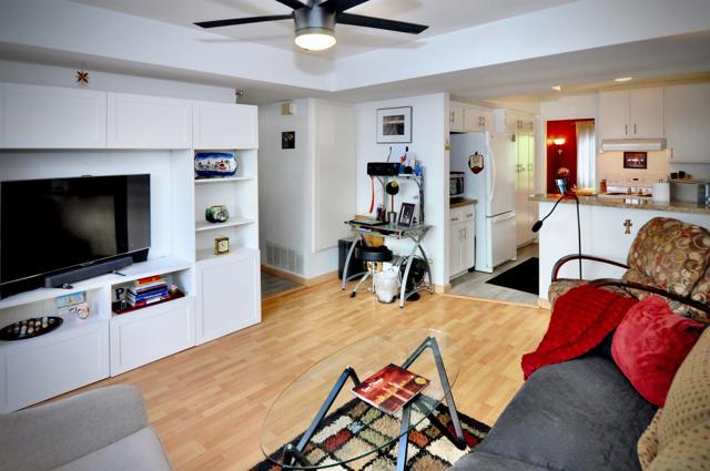 10373 Caminito Banyon, San Diego CA: https://media.crmls.org/mediaz/b5de87fe-e463-4c67-9a50-f33e36e6728f.jpg