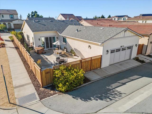 604 Matterhorn Court, Marina CA: https://media.crmls.org/mediaz/b5dfc977-e1b5-42cb-b4e2-614fd7a4a9aa.jpg