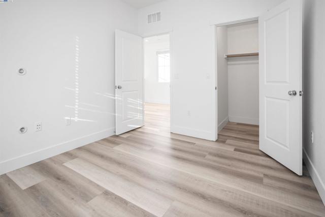 251 E Wrigleys Ave, Mountain House CA: https://media.crmls.org/mediaz/b5dfcbab-d192-4dfe-bf74-0de48449a059.jpg