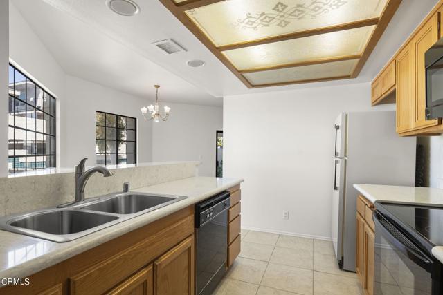 Detail Gallery Image 12 of 30 For 175 Courtyard Dr, Port Hueneme,  CA 93041 - 3 Beds | 2/1 Baths