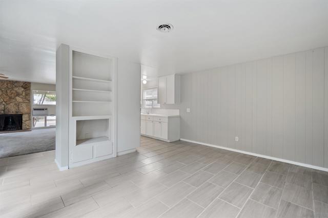 6734 Barnhurst Dr, San Diego CA: https://media.crmls.org/mediaz/b5e12a23-7b2e-4cdd-840b-69c9135e8113.jpg