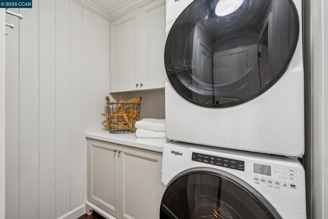 1023 Ameno Court, Lafayette CA: https://media.crmls.org/mediaz/b5e1bd30-2aff-4275-8f57-0fd99e1b3362.jpg