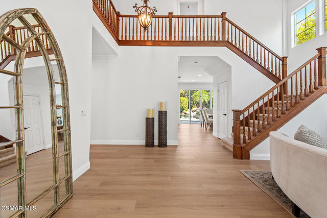 213 Heath Meadow Court, Simi Valley CA: https://media.crmls.org/mediaz/b5e1e320-3c2e-40d2-8cf3-5c582ebf5299.jpg