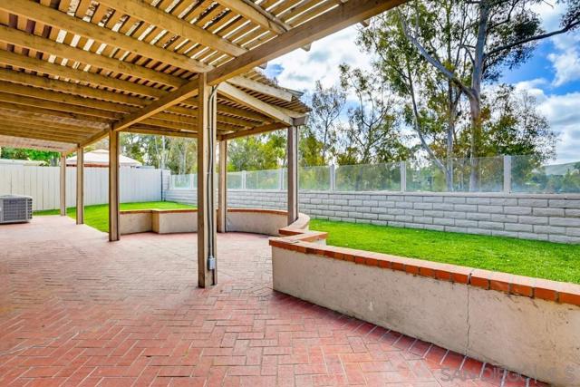 11753 Avenida Sivrita, San Diego CA: https://media.crmls.org/mediaz/b5e2bd48-6a64-4c57-b05c-594798b2b34f.jpg