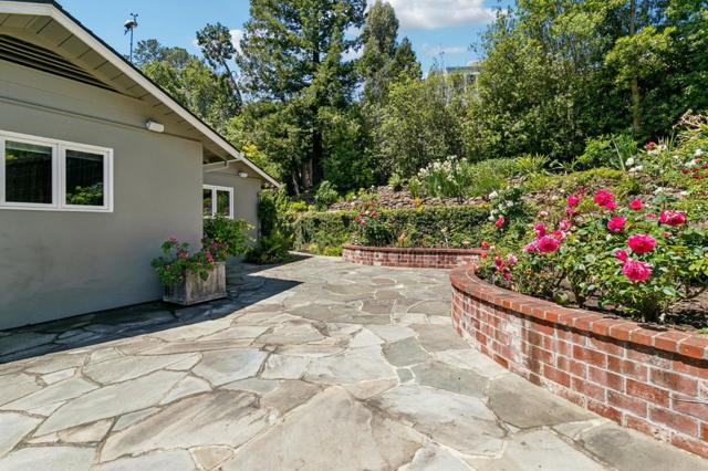1408 Avondale Road, Hillsborough CA: https://media.crmls.org/mediaz/b5e2ca83-554c-4c3d-8eb9-199597b729c0.jpg