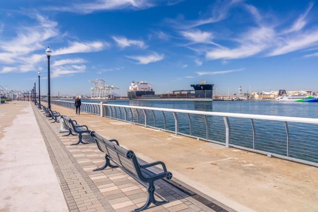 2815 Crusader, Alameda CA: https://media.crmls.org/mediaz/b5e2dc4d-5f1a-429d-8d51-597ea6c7003d.jpg