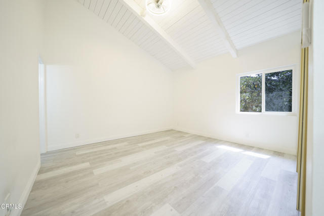 4925 Indian Wood Road, Culver City CA: https://media.crmls.org/mediaz/b5e35ad9-fb5f-4f71-bb34-81cb1f24a328.jpg