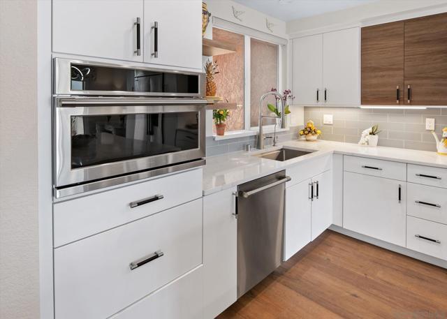 89 Tunapuna Ln, Coronado CA: https://media.crmls.org/mediaz/b5e394cd-09c5-450b-b823-6a3ec9d72af9.jpg