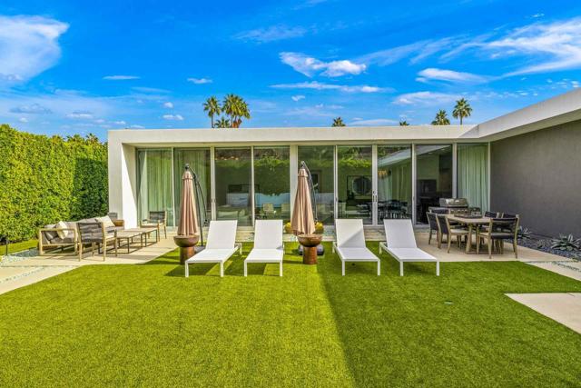 1961 S Palm Canyon Drive, Palm Springs CA: https://media.crmls.org/mediaz/b5e41492-ac7c-4f42-8866-72280698d462.jpg