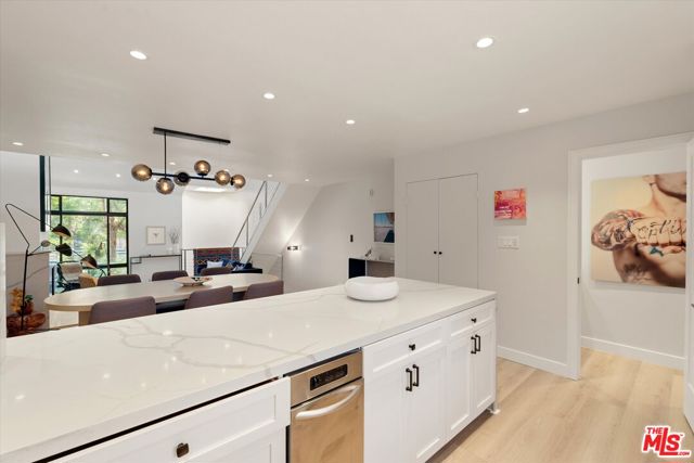 2108 Neilson Way, Santa Monica CA: https://media.crmls.org/mediaz/b5e4679c-3e30-4260-9202-7cb61c2262d0.jpg