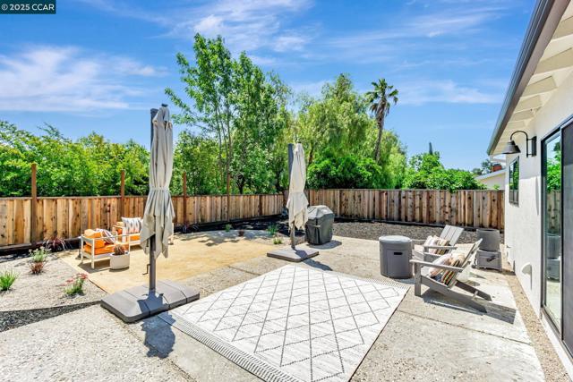 503 Vine Hill Way, Martinez CA: https://media.crmls.org/mediaz/b5e499cd-e5f7-4316-bcbb-7eaa44defa68.jpg