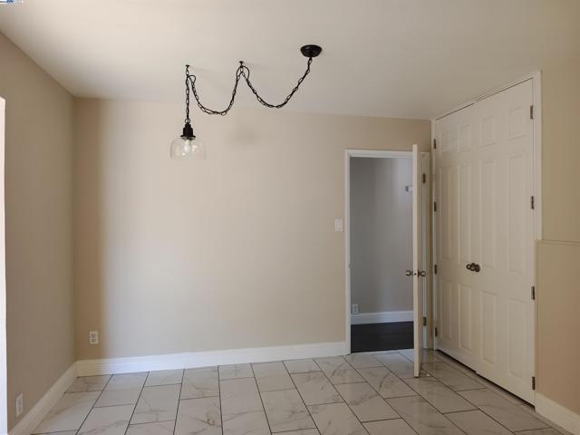 522 Lagunitas Lane, Hayward CA: https://media.crmls.org/mediaz/b5e4df36-b804-4815-b2b2-20faef4669ba.jpg