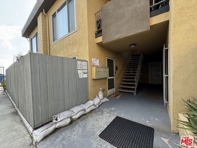 7769 Saint Bernard Street, Playa del Rey CA: https://media.crmls.org/mediaz/b5e565cd-ff74-4401-ae1e-80b2f43ab82b.jpg