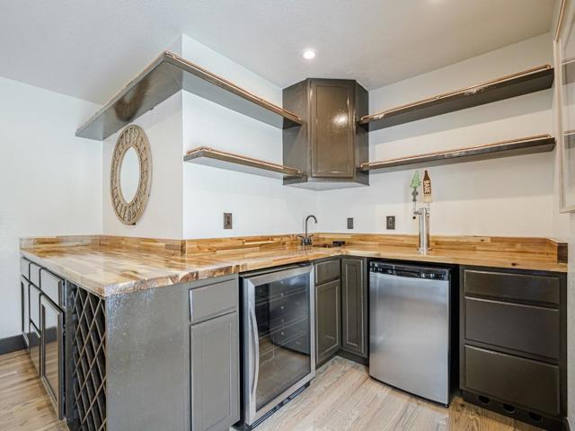 261 Dry Creek Road, Aptos CA: https://media.crmls.org/mediaz/b5e58351-4d61-435b-994e-9c1988e1d5db.jpg